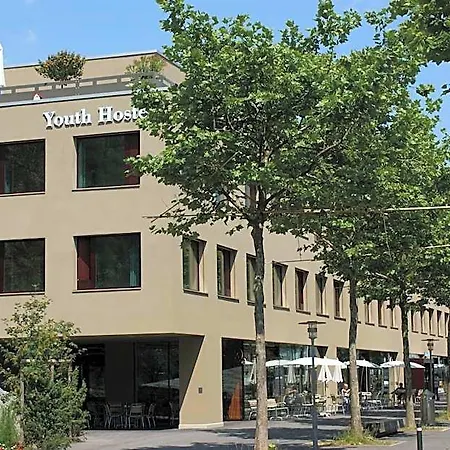 Otel Youth