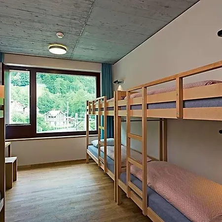 Youth Otel 2*