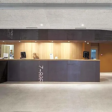 Youth Otel