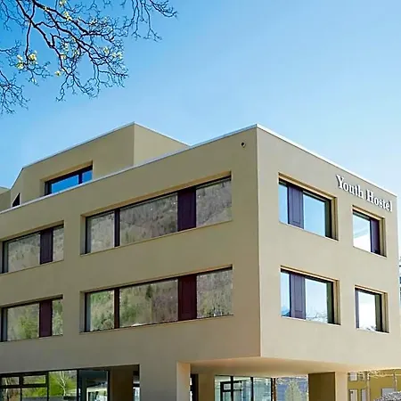 Youth Otel 2*